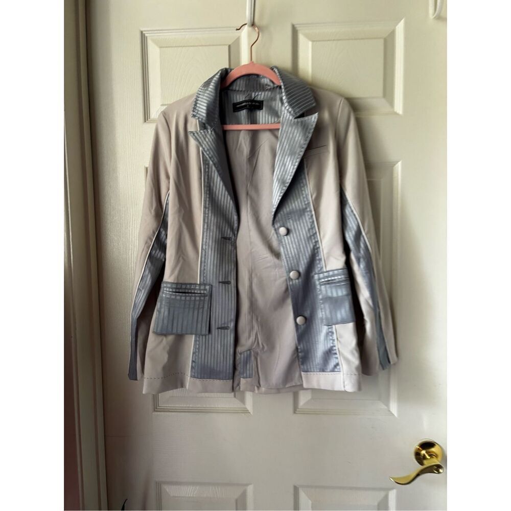 Maniere de Voir coat bundle